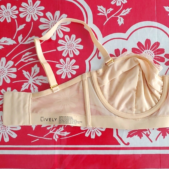 3/$25 NWOT Lively strapless bra sz34dd (straps included) - Picture 3 of 10